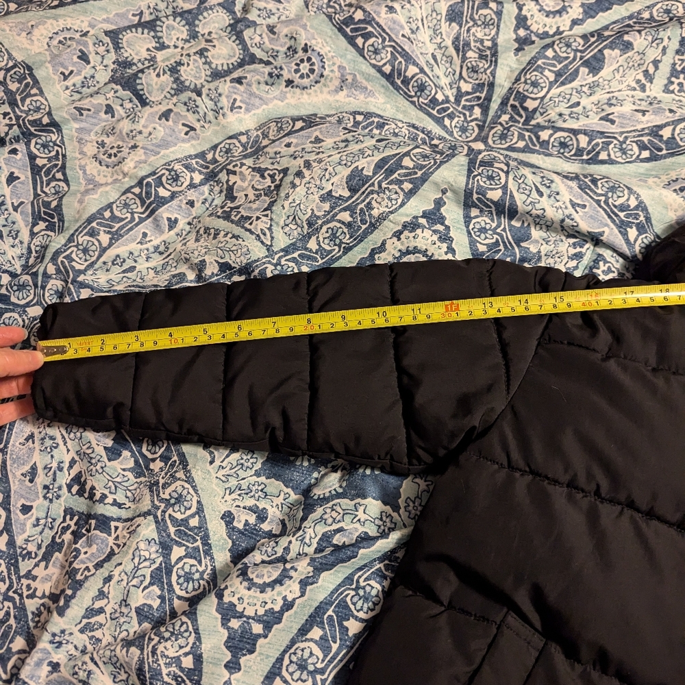Boys Size 4/5 Winter Coat - Picture 7 of 7